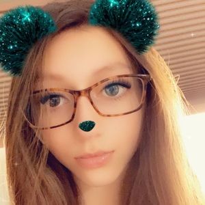 Meet your Posher, Mikaela